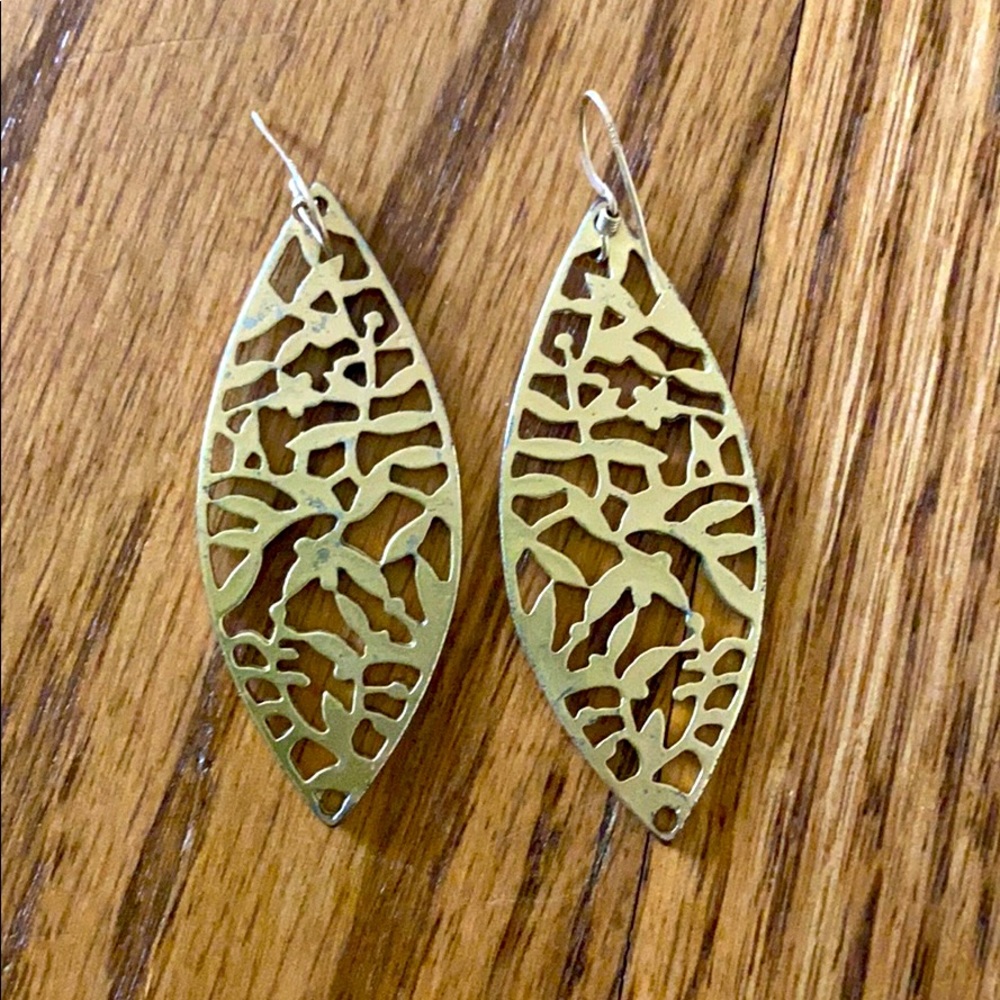 Bella U Beautiful Gold Leaf Earrings